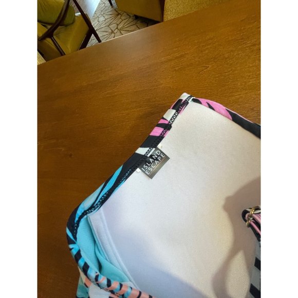 Island Escape Bahamas Printed Scorpio U-wire Tankini Swimtop - Picture 8 of 13